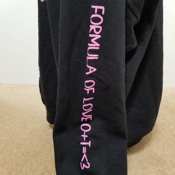 TWICE sweatshirt 2XL Formula Of Love O+T=<3 chemistry graphic kpop band merch - Picture 7 of 10